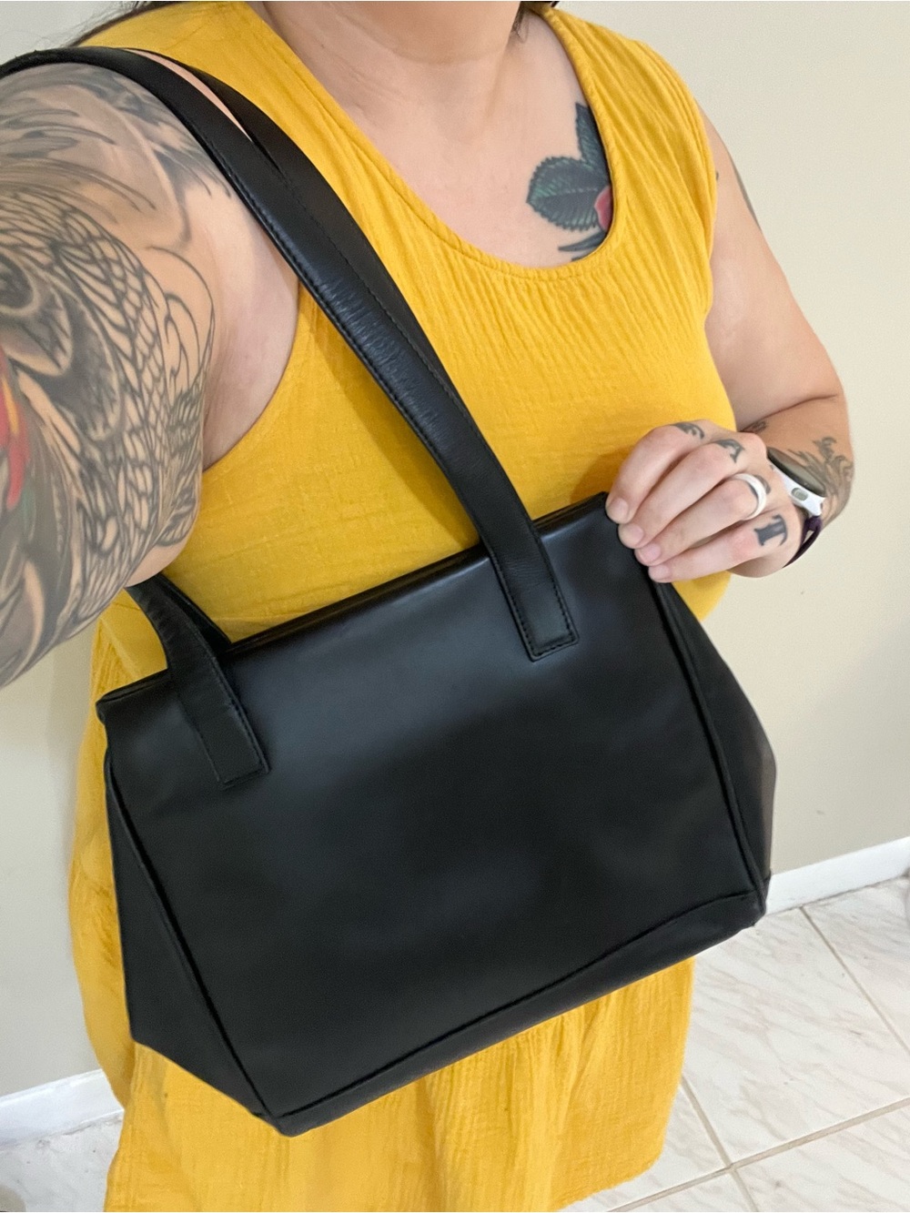 Vintage Designer Bruno Magli Structured Black Italian Leather Shoulder Bag Purse